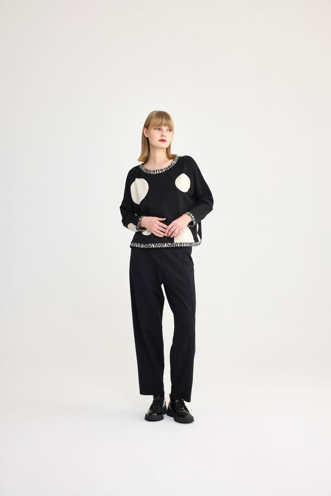 Luukaa Asta Sweater Black
