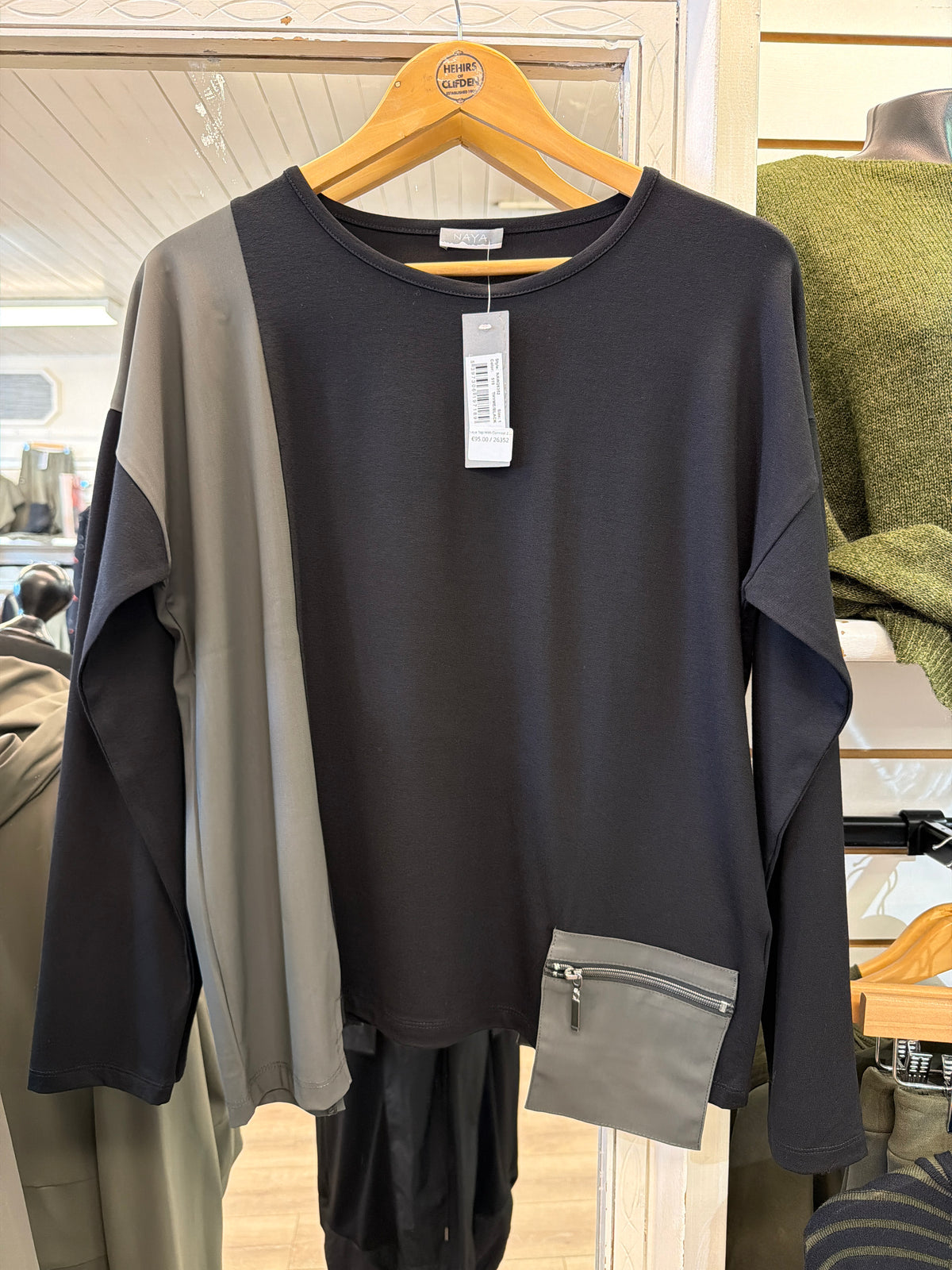 Naya Top With Contrast Zip Thyme