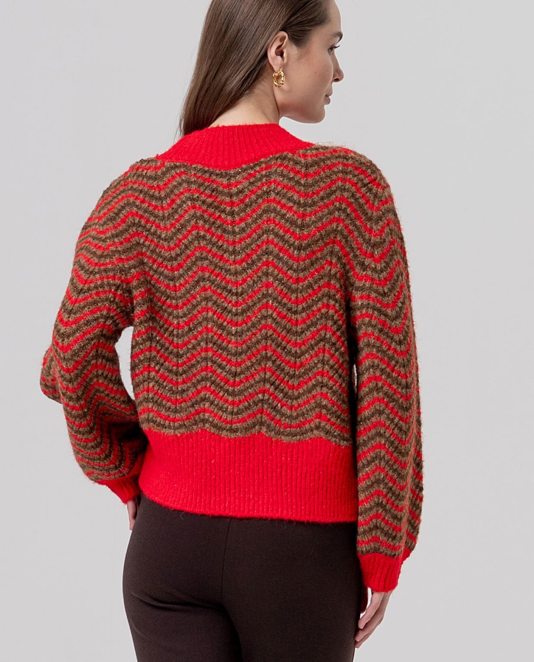 Surkana Scalloped high neck sweater Red