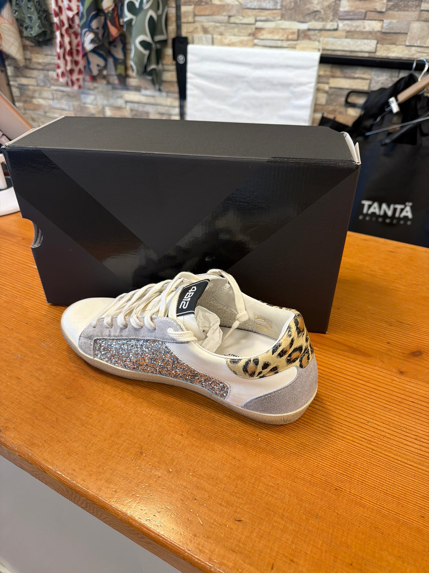 4B12 Suprime SHINY/ LEO Trainer