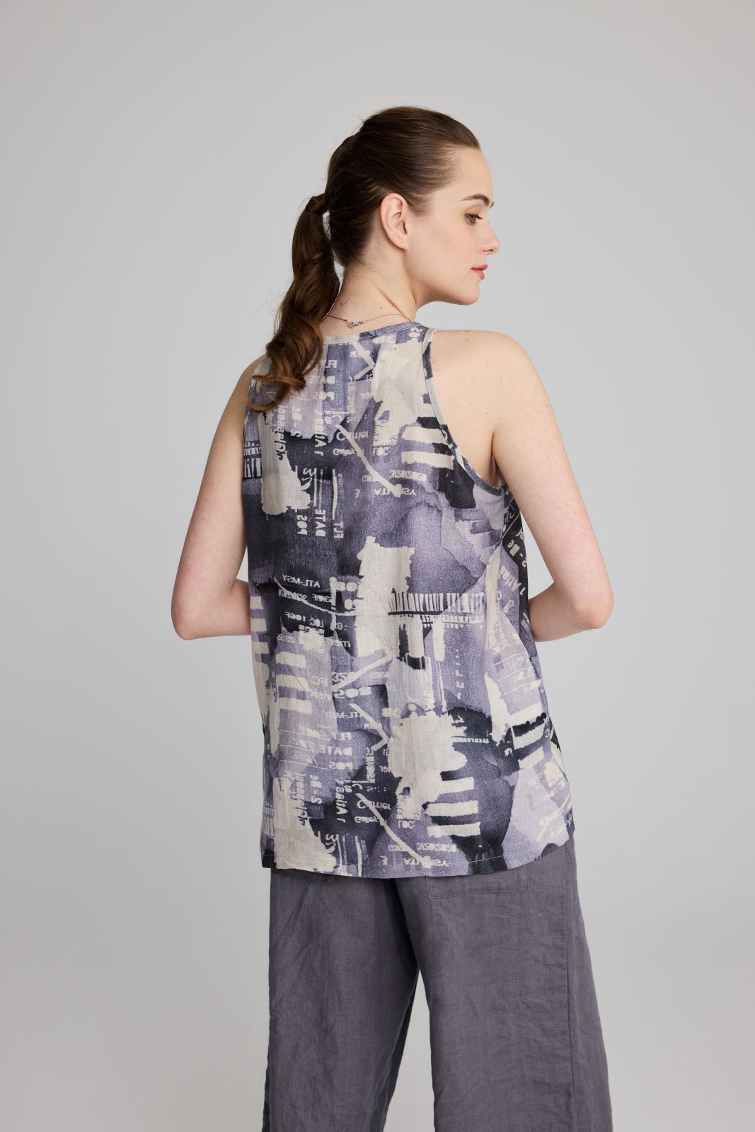 Luukaa V-Neck Linen Top Anthracite