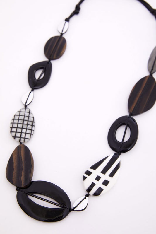 Naya Print Stone Necklace With Beads