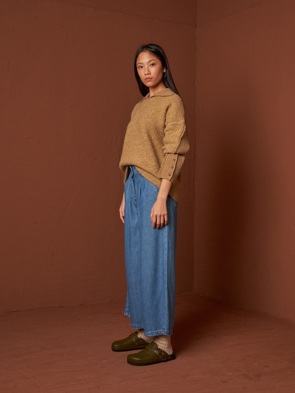 Indi & Cold Jumper with collar Beige