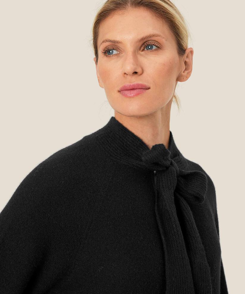 Masai Fadeya Sweater-Black