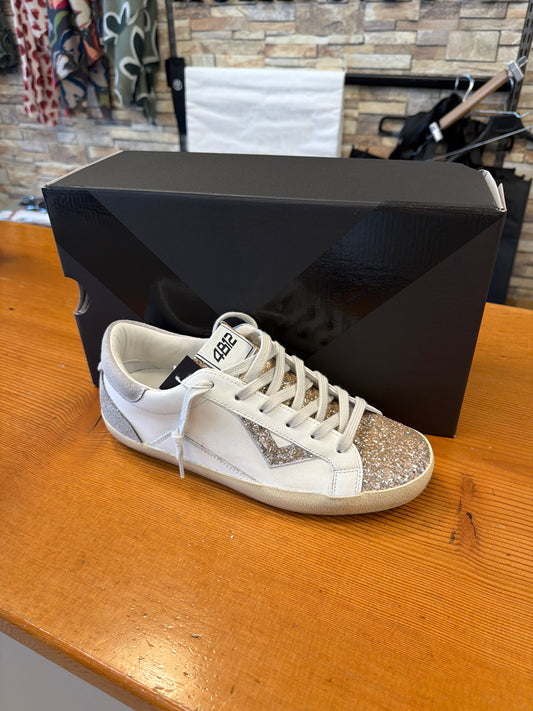 4B12 Supreme Gold Glitter Trainer