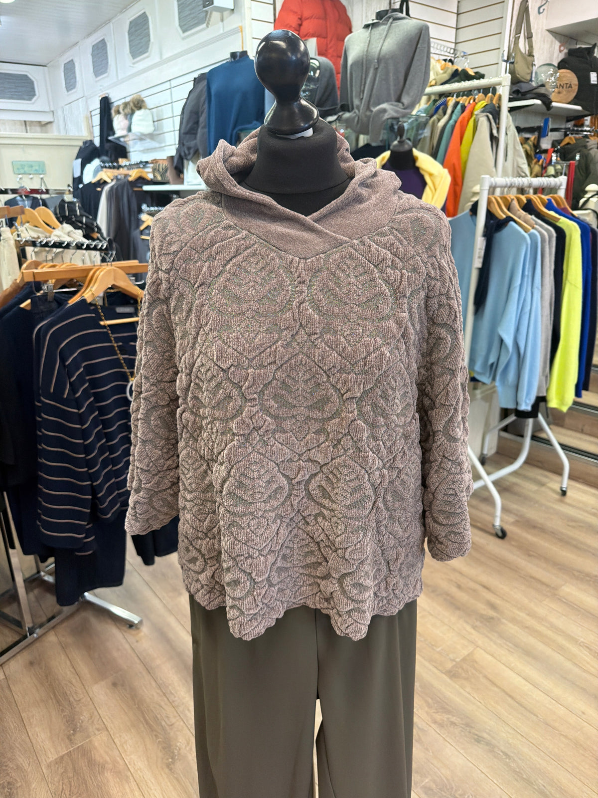 Amber & Moon Hood Pullover Mauve