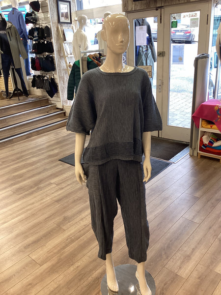 OZAI N KU Trousers Blue