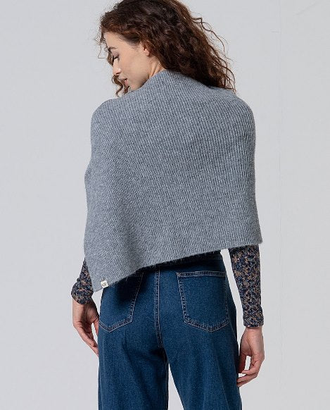 Surkana Asymmetrical short poncho with perkins collar Grey