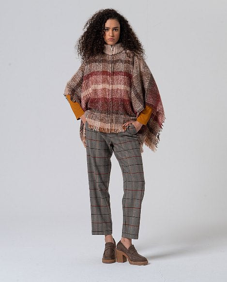Surkana Plaid Poncho with Zipper Maroon