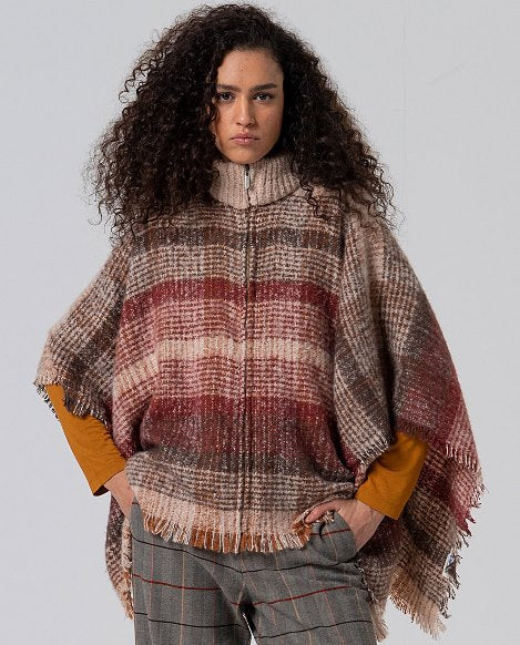 Surkana Plaid Poncho with Zipper Maroon