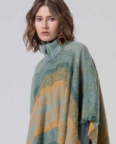 Surkana Plaid Poncho with Zipper Blue