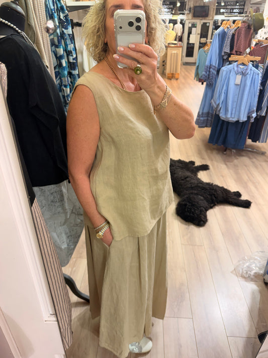 Neirami Long Linen Skirt