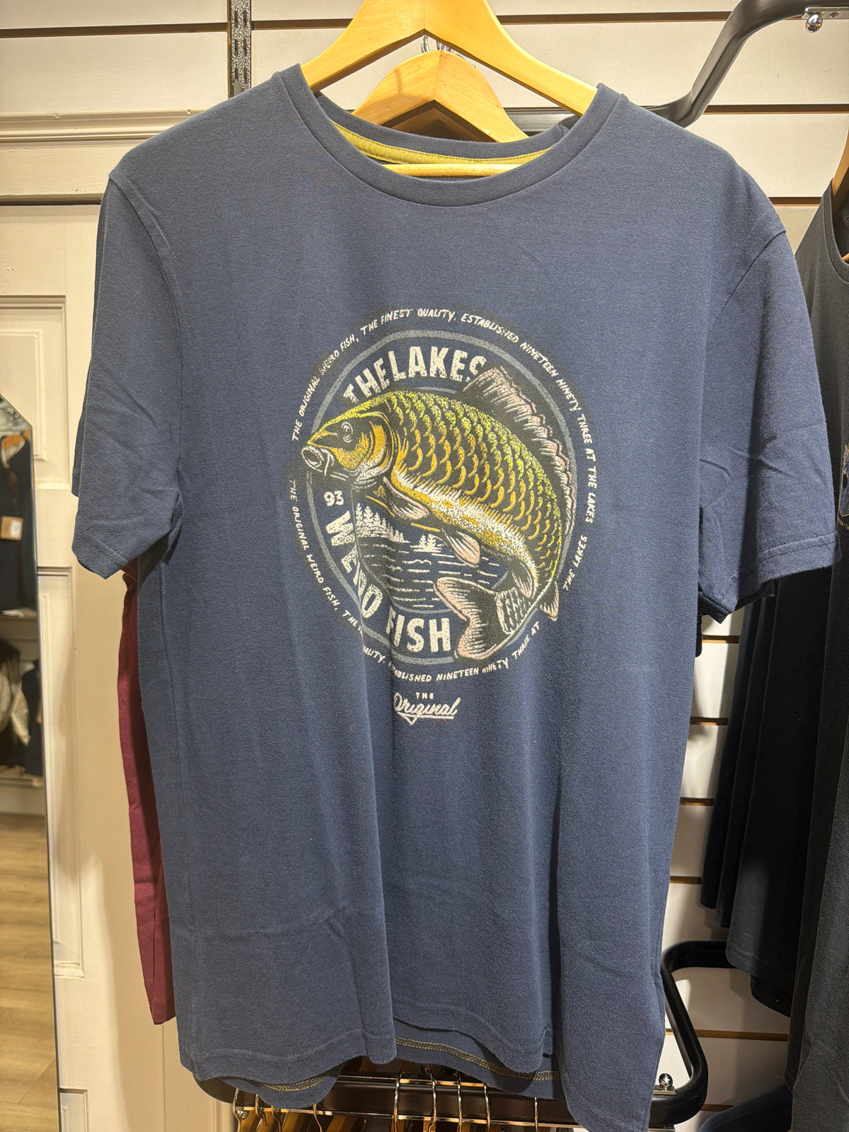 Weird Fish Carpe Front Print Graphic T-Shirt washed Navy