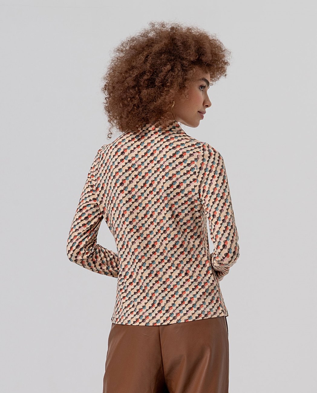 Surkana Lapel collar blouse Ecru