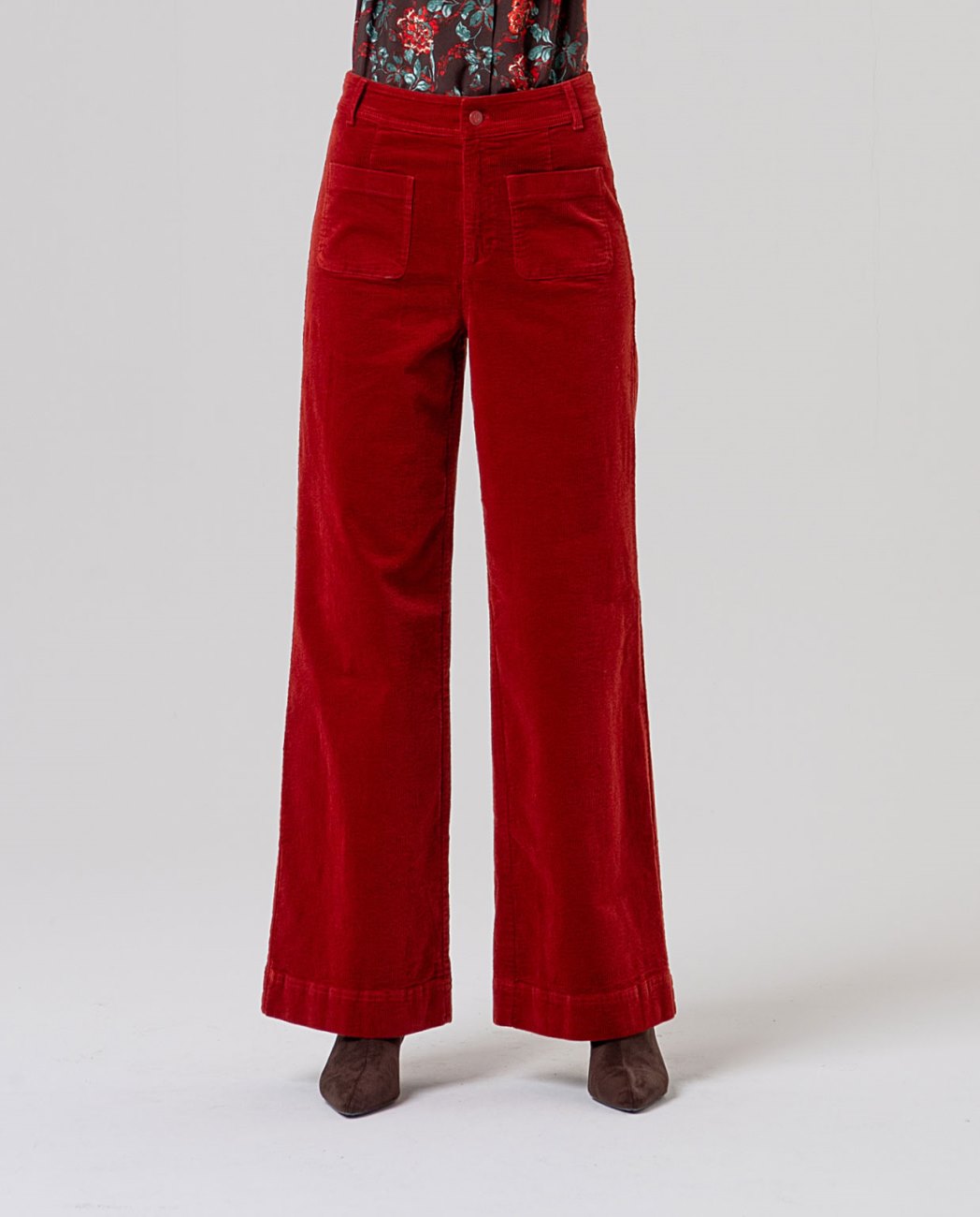 Surkana Wide-leg trousers with patch pockets English Red