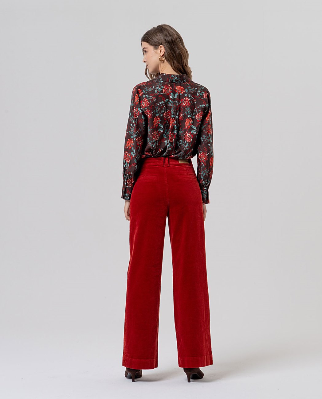 Surkana Wide-leg trousers with patch pockets English Red