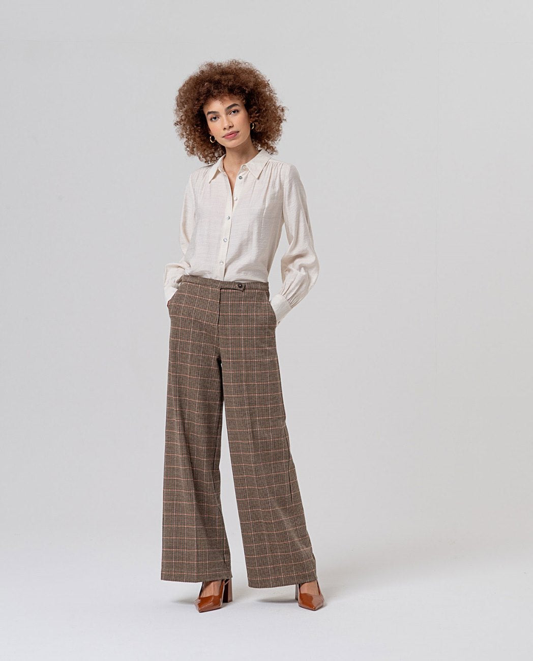 Surkana Wide-leg trousers with fitted waist Camel