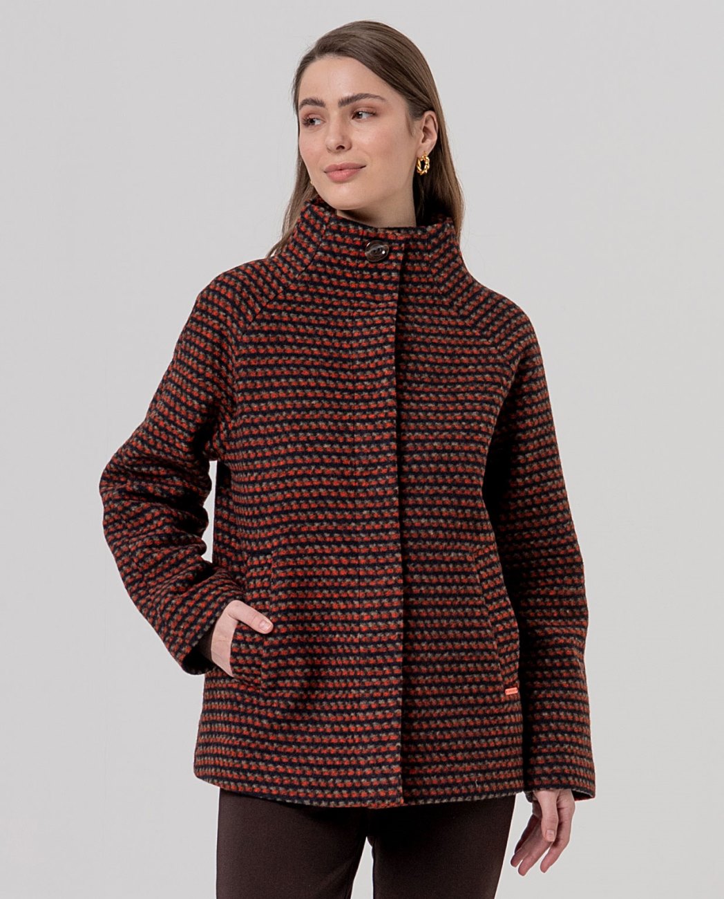Surkana High neck short coat Red