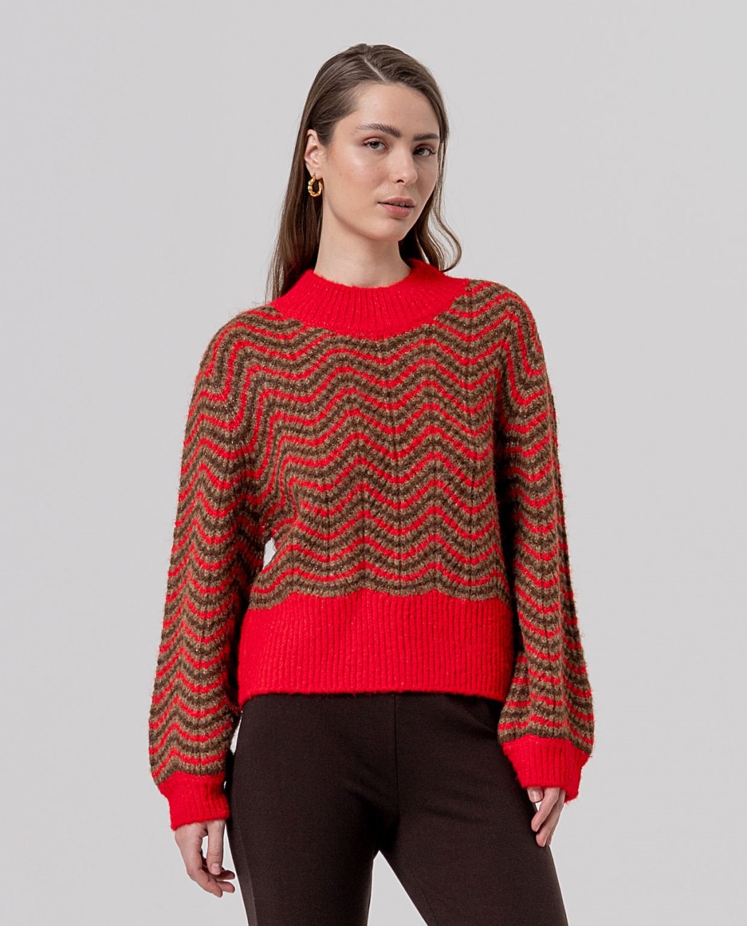 Surkana Scalloped high neck sweater Red