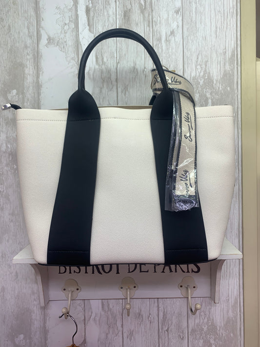 Two Tone Shopper