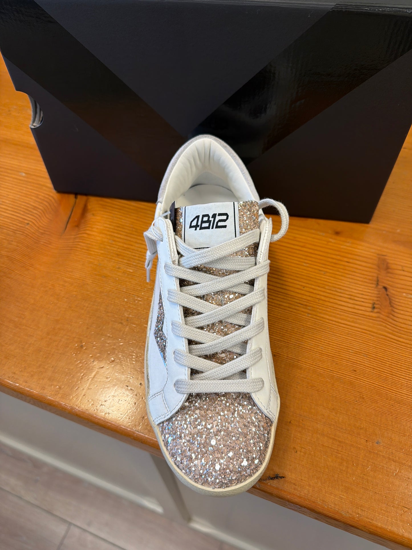 4B12 Supreme Gold Glitter Trainer