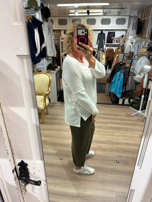 Ozai N Ku Top Off White