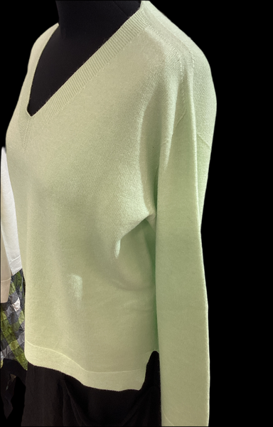 Art V-neck Sweater lime