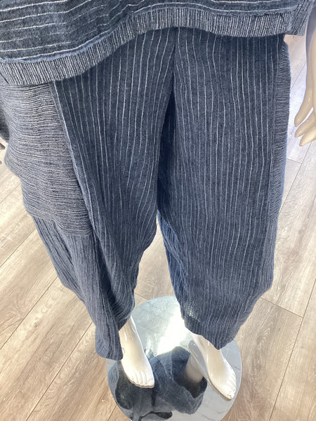 OZAI N KU Trousers Blue