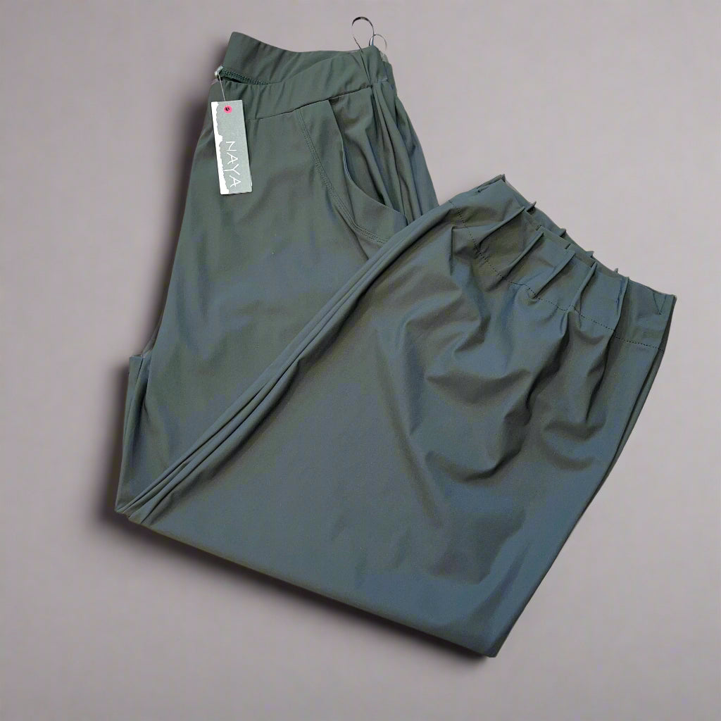 Naya Trousers With Pin Tuck Hem-Forest