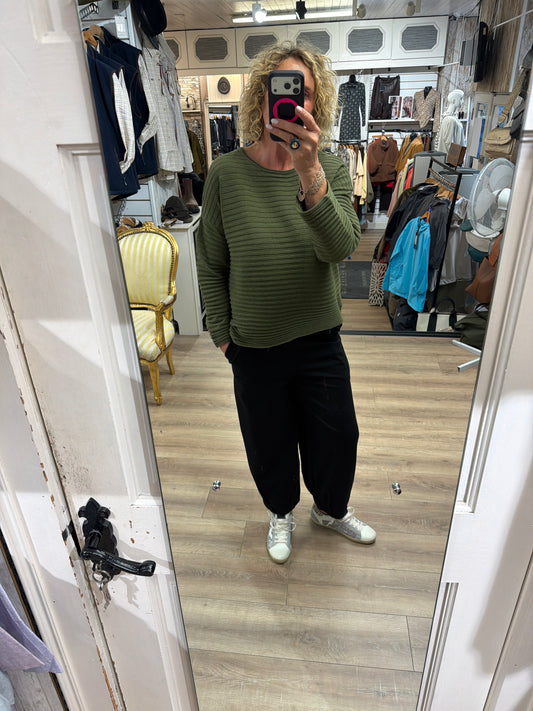 Ozai N Ku knit Olive