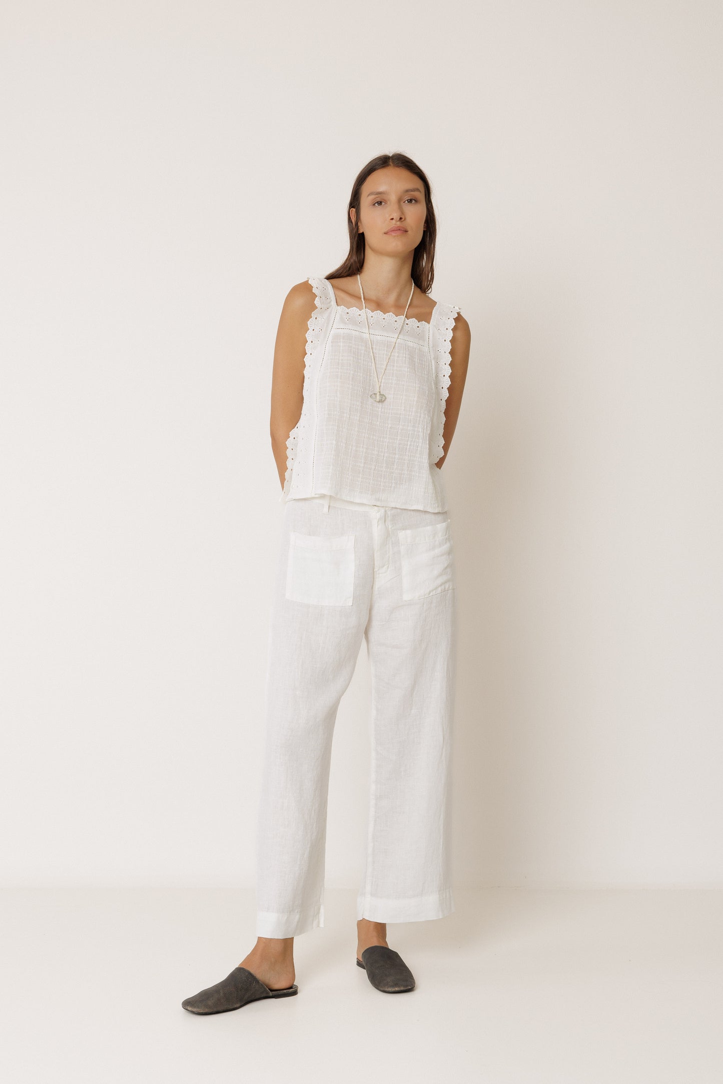 Indi & Cold Sleeve Embroidery Top