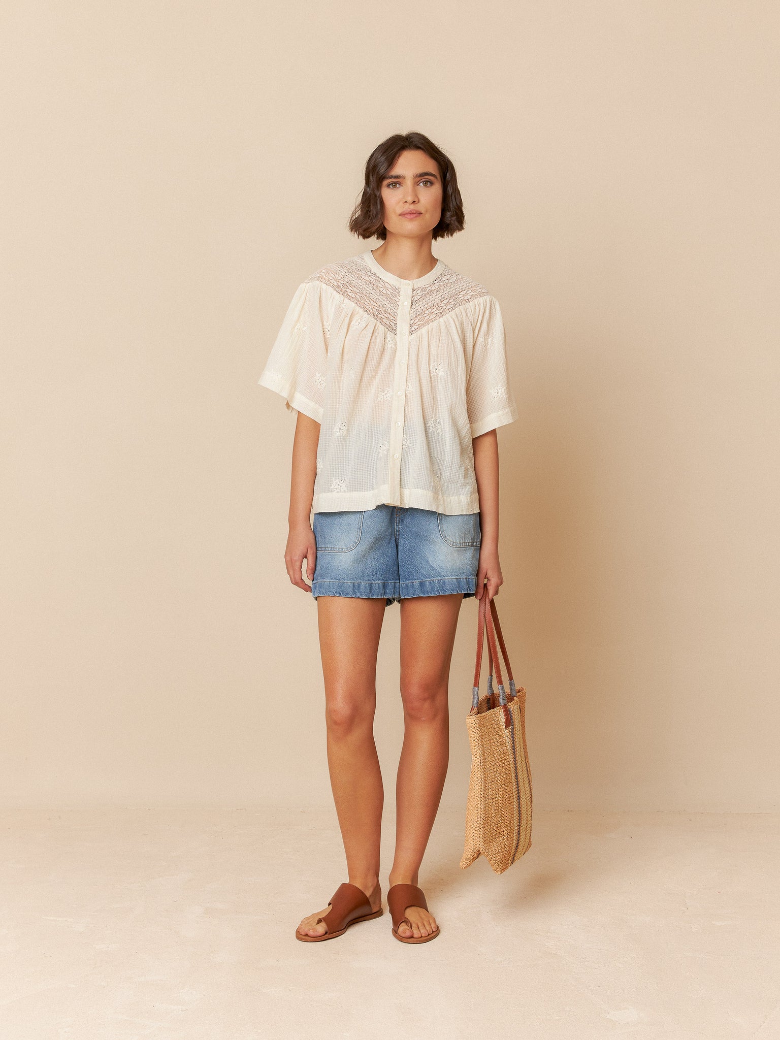 INDI & COLD SHORT SLEVE BLOUSE