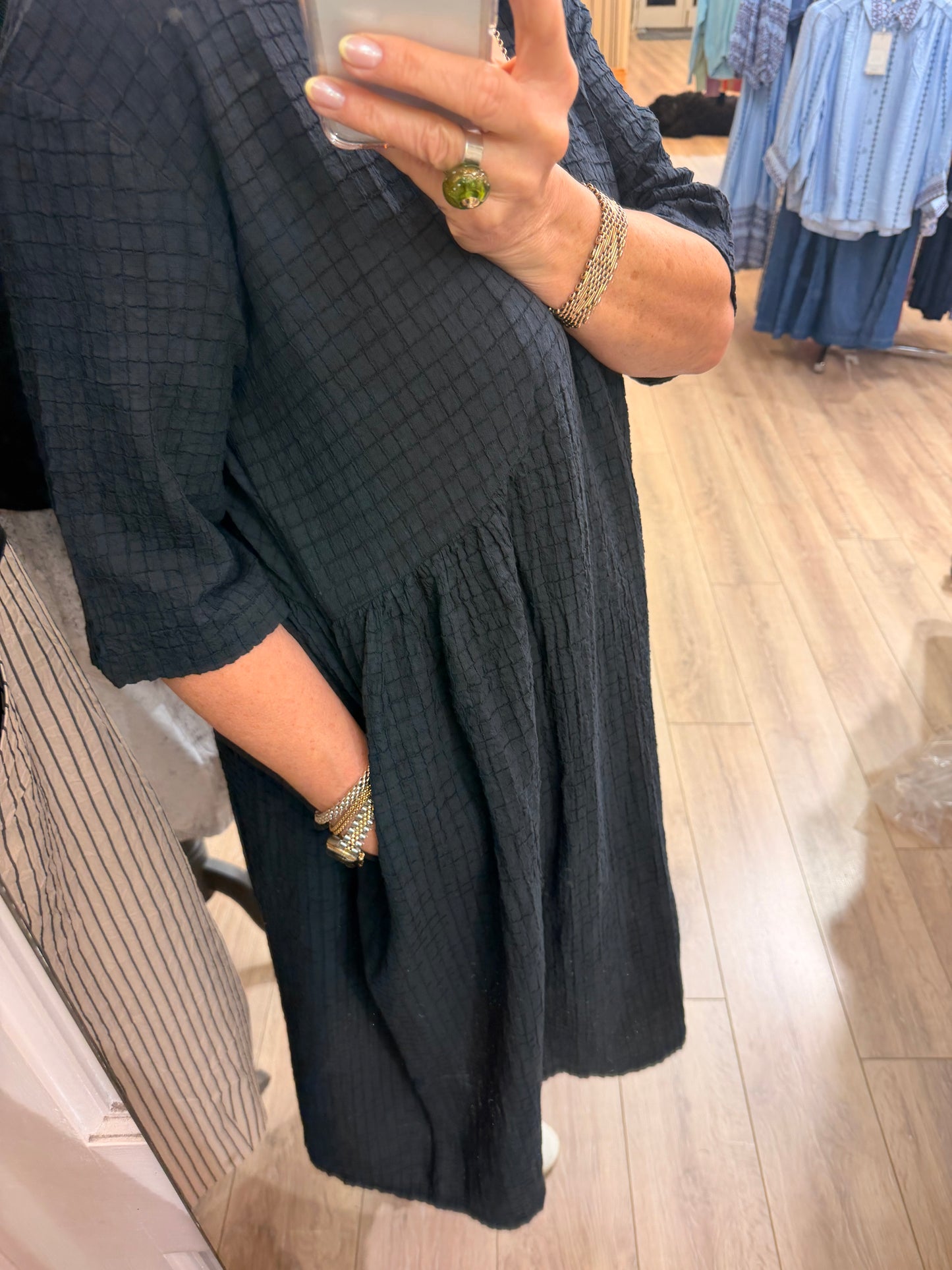 NEIRAMI Short Sleeved Dress Deep Blue