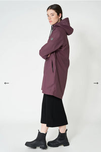 Tanta Vand Waterproof PU coat -Plum Perfect