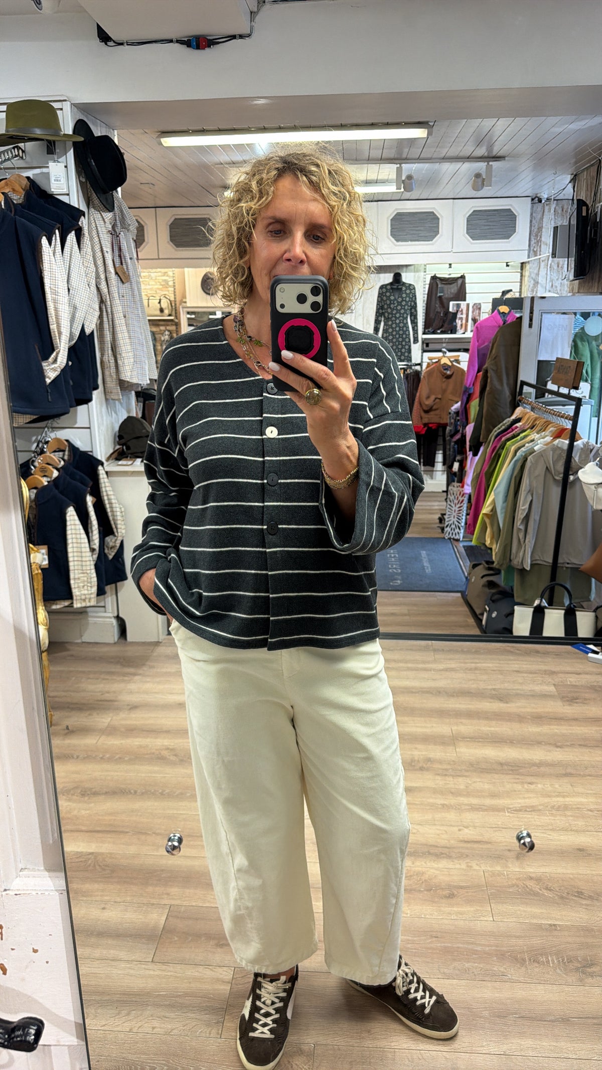 Neirami V-Neck Cardigan Carbone