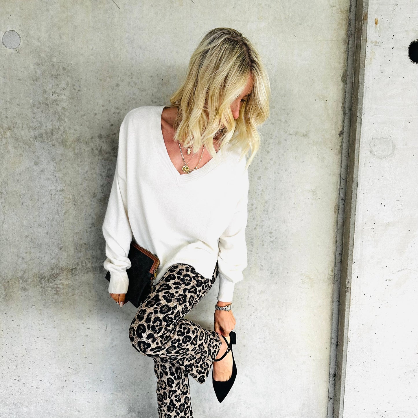 TWNS Boulder V-Neck Sweater Off White