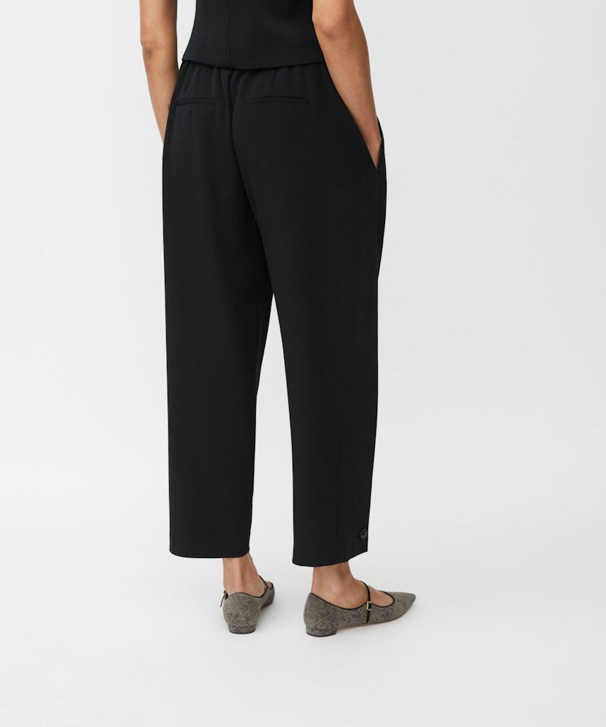 Masai Punna Trousers- Black