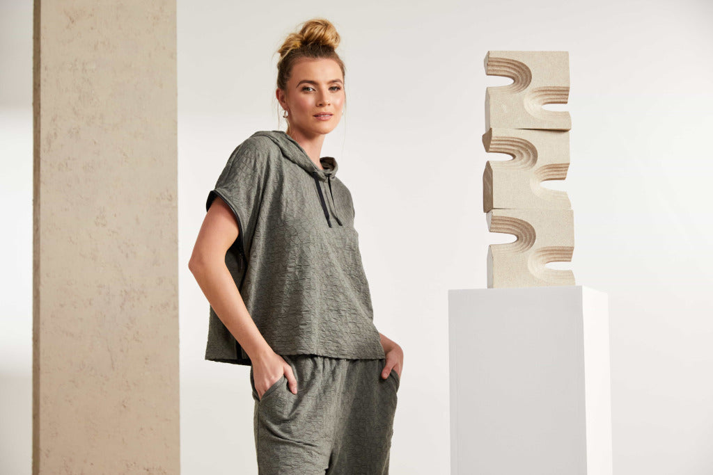 Naya Embossed Hooded Top Army