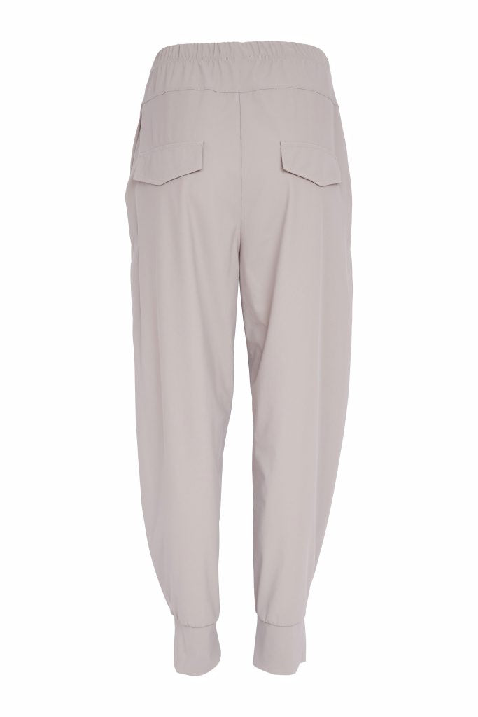 Naya Tuck Trouser-Taupe