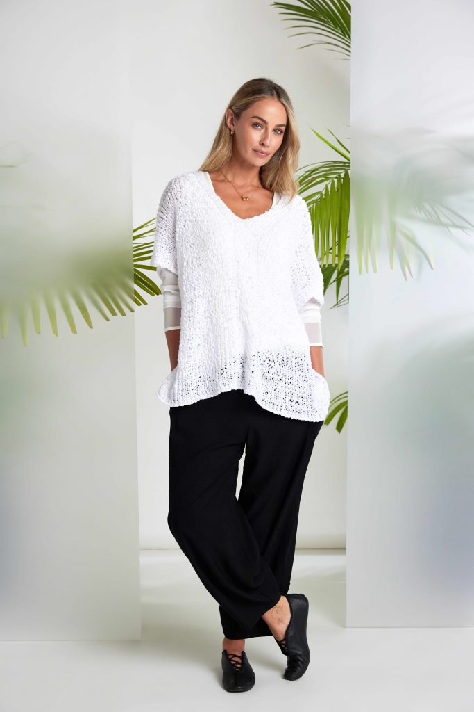 Naya Soft Pull Up Trouser With Lip Effect Black