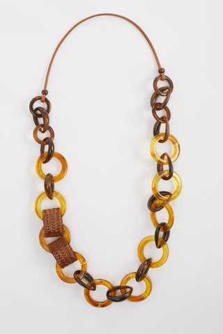 Naya Loop Shell Necklace