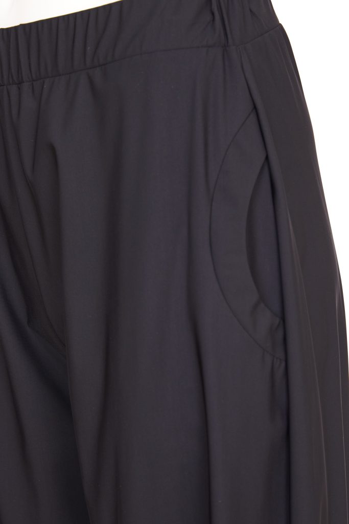 Front pin tuck Half pants