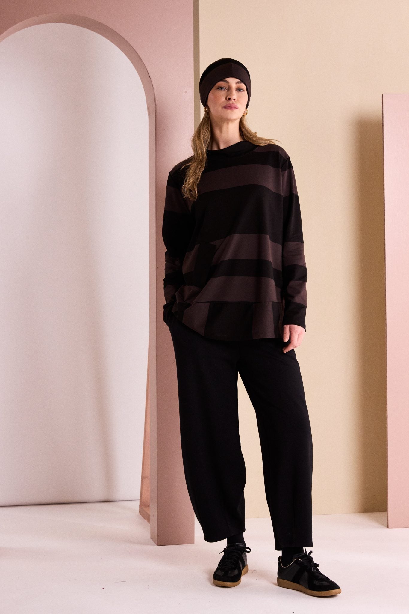 Naya Balloon Shape Trouser With Darts