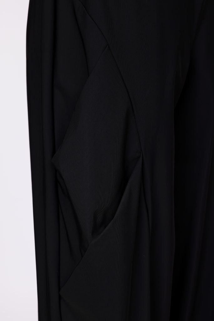 Naya Shaped Trouser With Tucks At Front Black