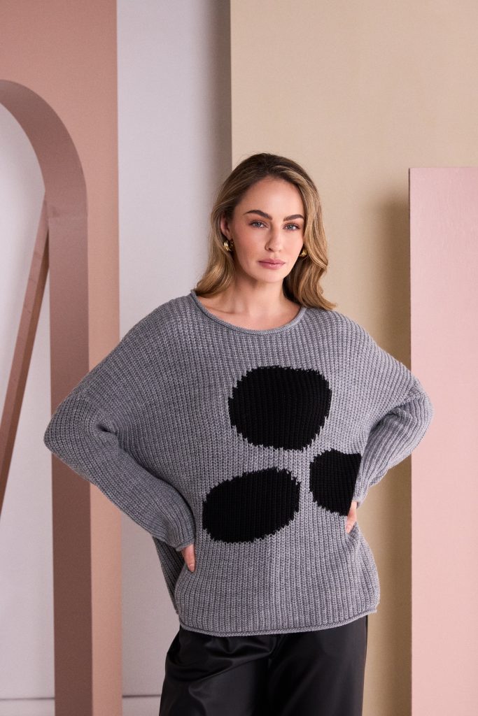 Naya Round Neck Knit With Spot Grey