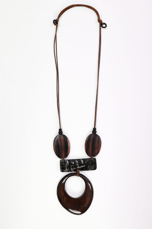Naya Elongated Disc Necklace With Stripe Bar And Disc