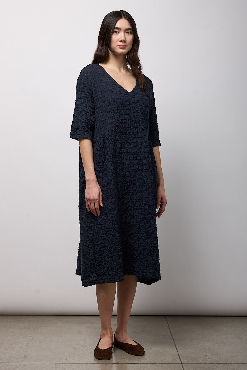 NEIRAMI Short Sleeved Dress Deep Blue