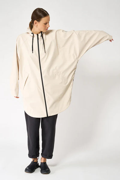 Tanta Sky Raincoat-Whitecap