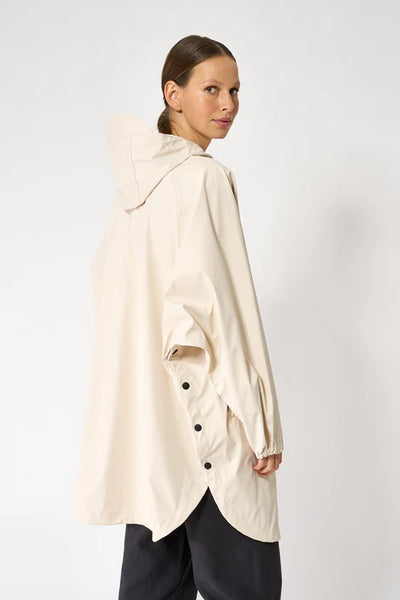 Tanta Sky Raincoat-Whitecap