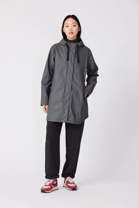 Tanta Snow Coat- Magnet